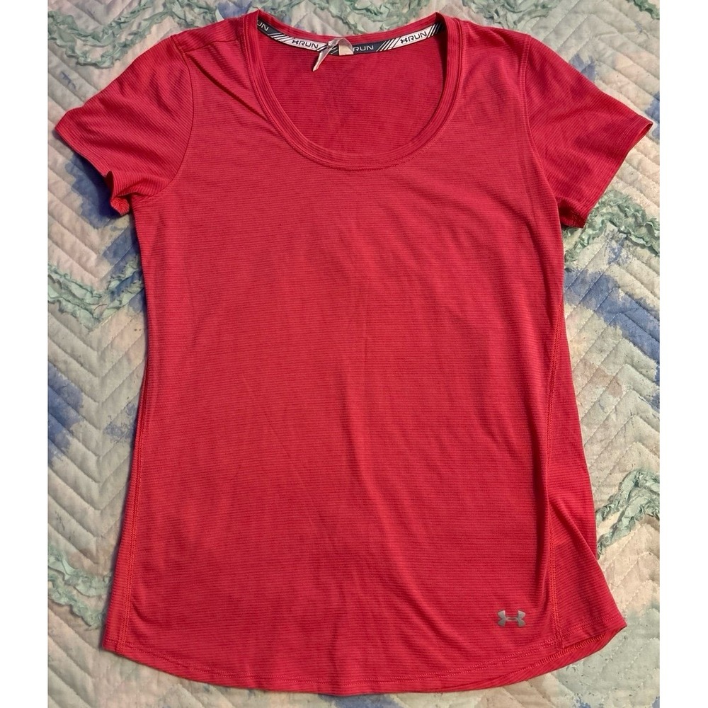 Under Armour Run HeatGear Women's Short Sleeve‎ Pink on Pink Active Tee, Small